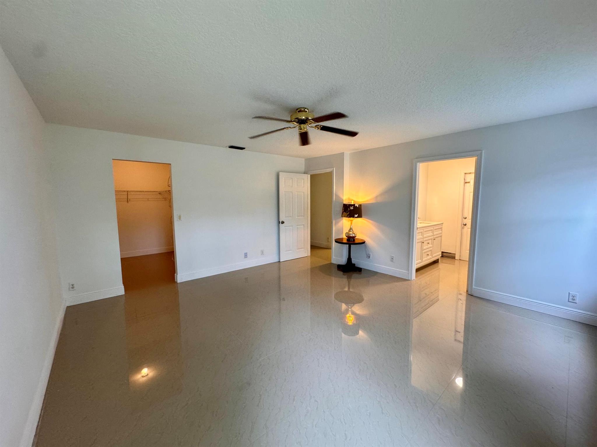 OLIVE TREE PAR 6B - Residential Lease