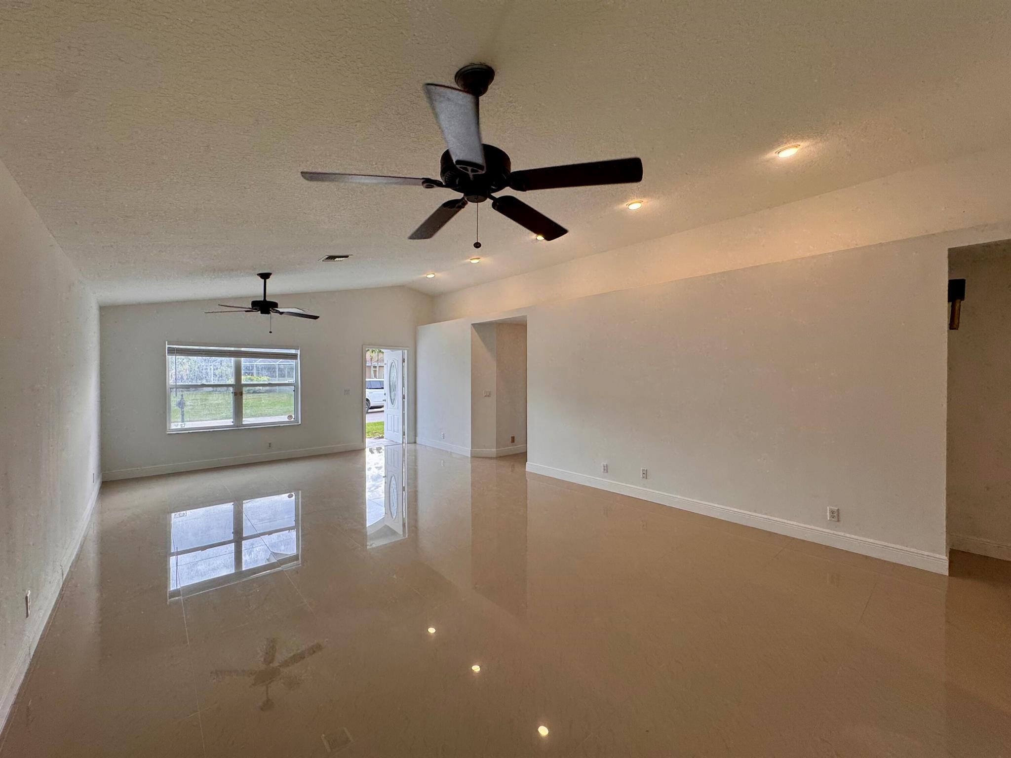OLIVE TREE PAR 6B - Residential Lease
