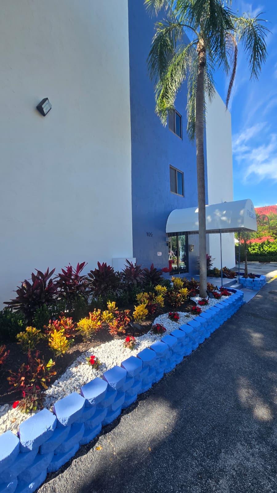 105 S Riverside Drive 302