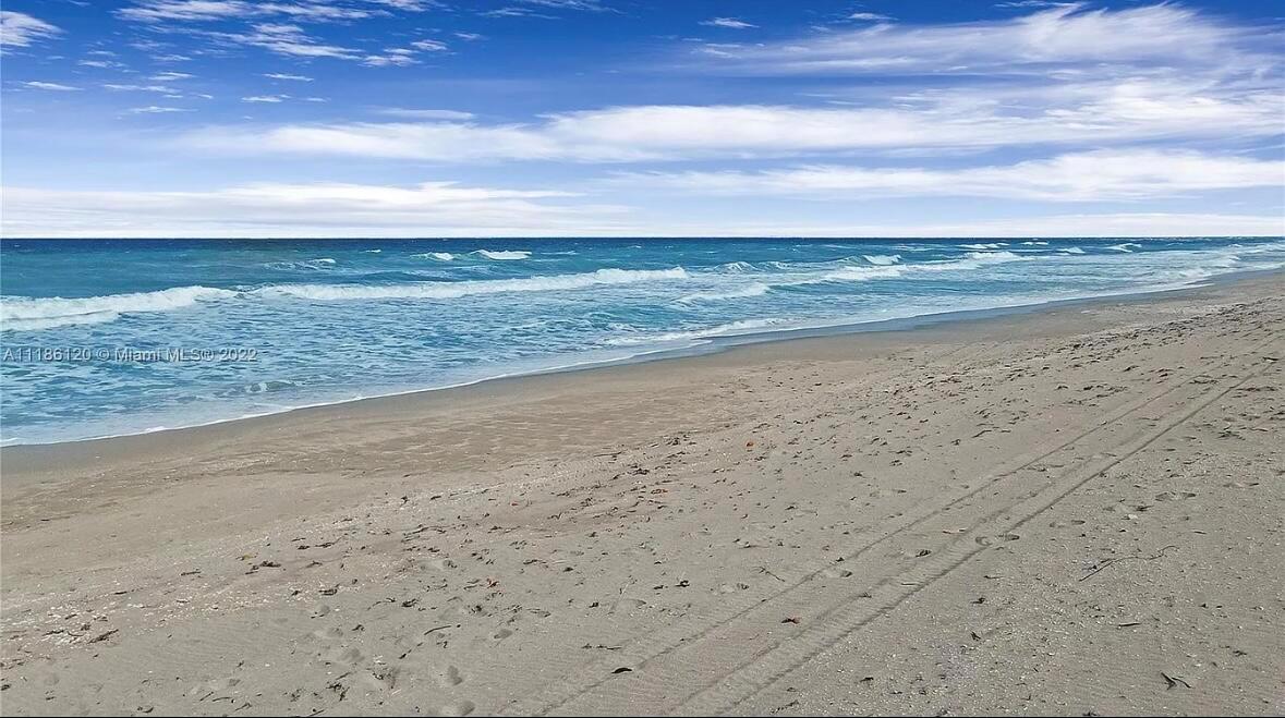 ISLAND HOUSE NORTHEAST CO - Residential Lease