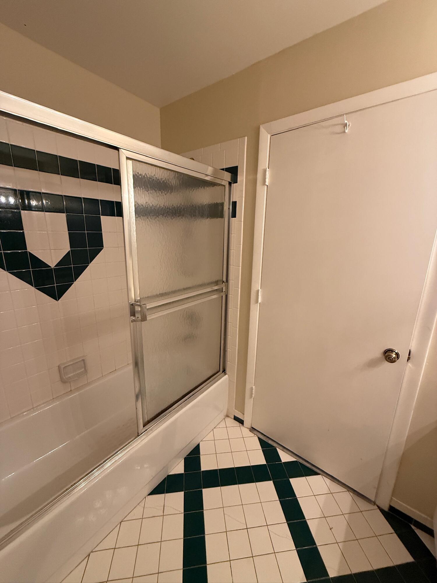 SAVANNAH'S CONDOMINIUM SECTION 1 PHASE 1-H - Residential