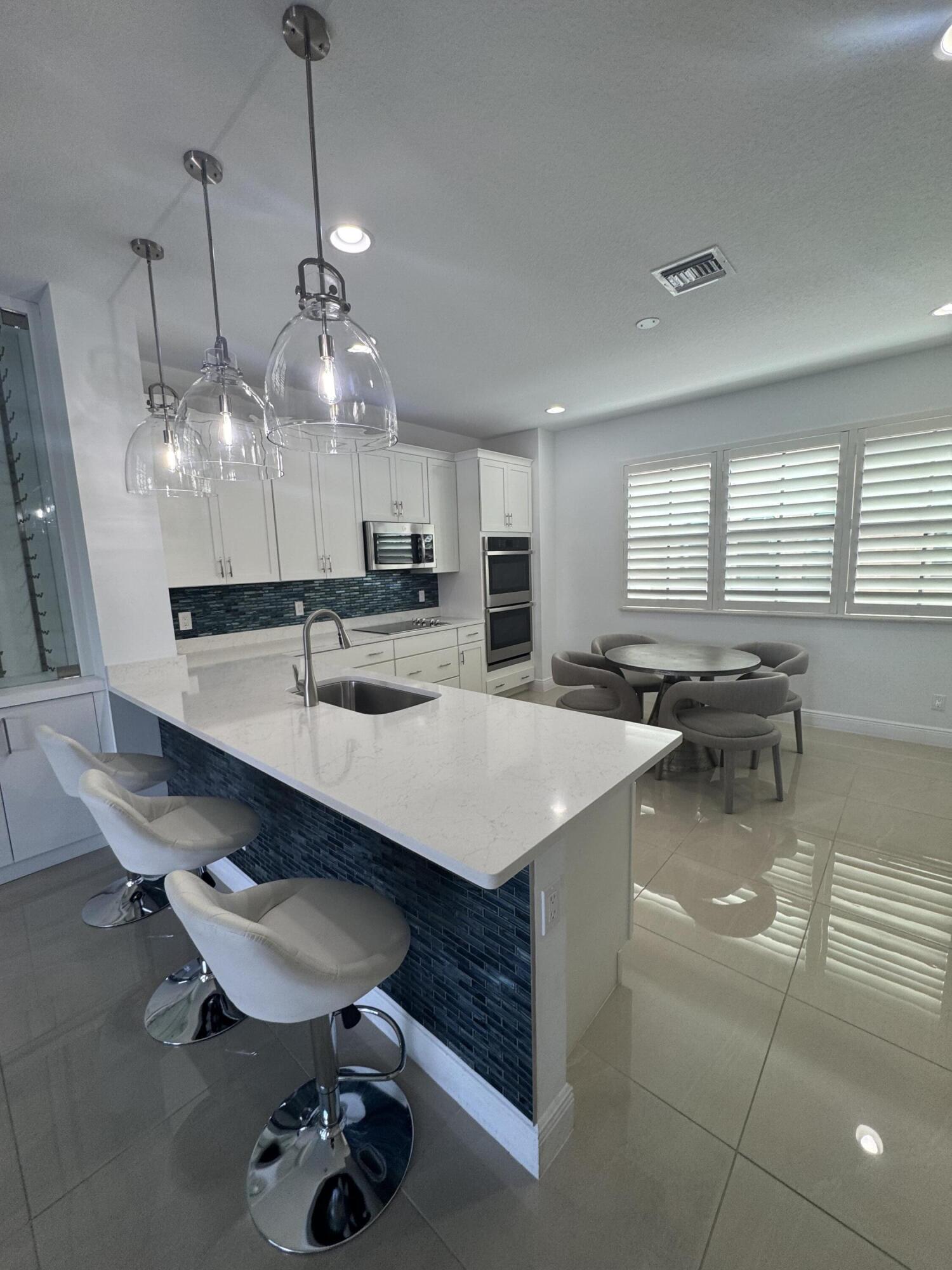 CASA DEL MAR - Residential