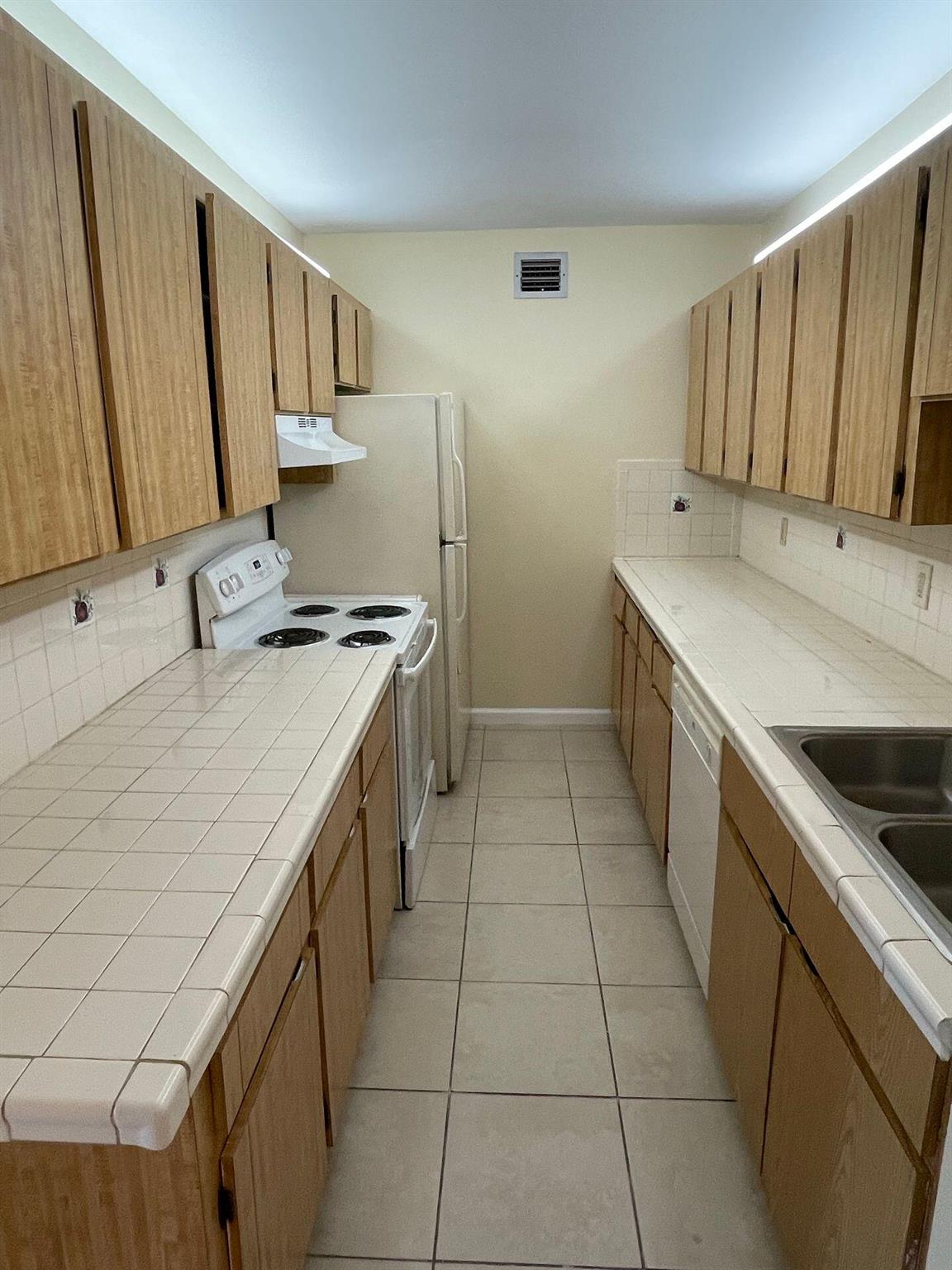 Palm Villas & Condos - Residential Lease