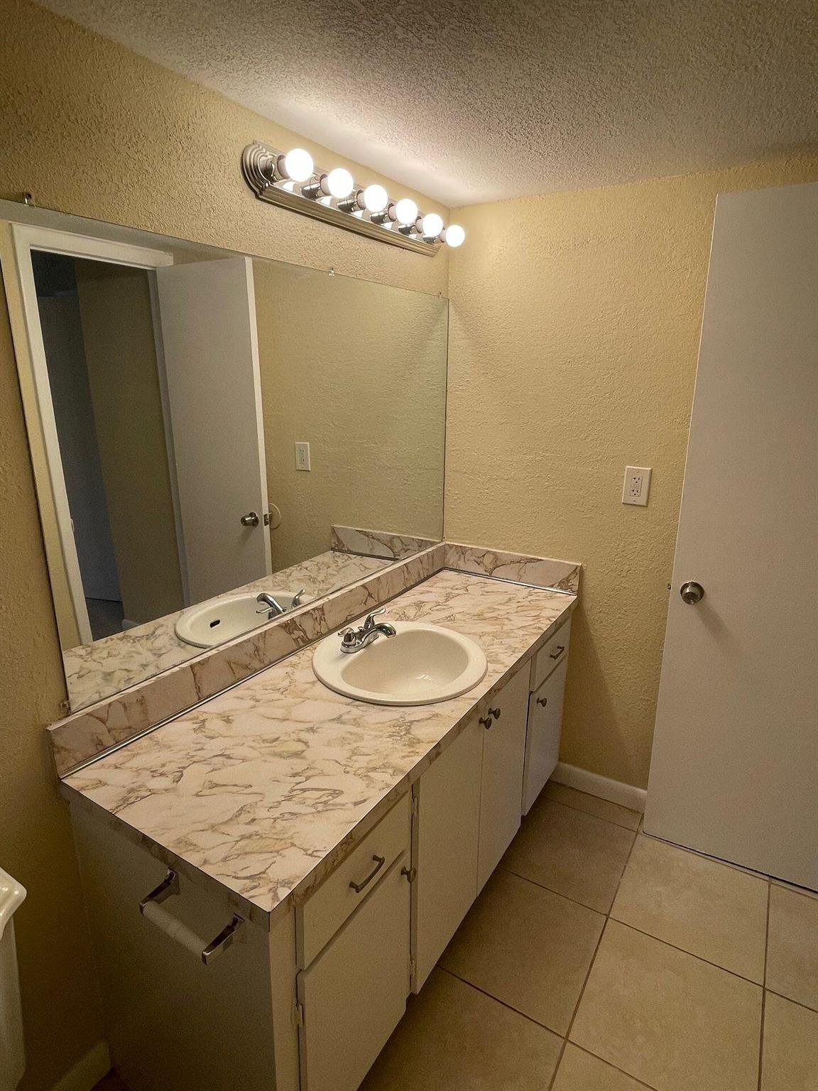 Palm Villas & Condos - Residential Lease