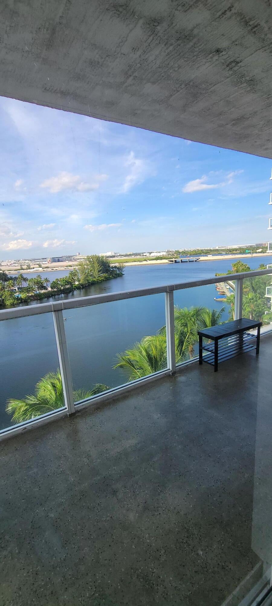 5099 NW 7TH Street 902, Miami, FL, 33126/$360,000 4 5099 NW 7TH Street 902