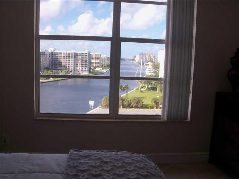 HALLMARK OF HOLLYWOOD - Residential