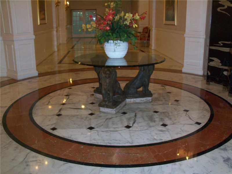 HALLMARK OF HOLLYWOOD - Residential