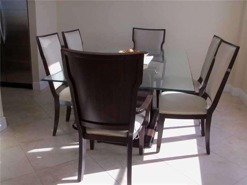 HALLMARK OF HOLLYWOOD - Residential