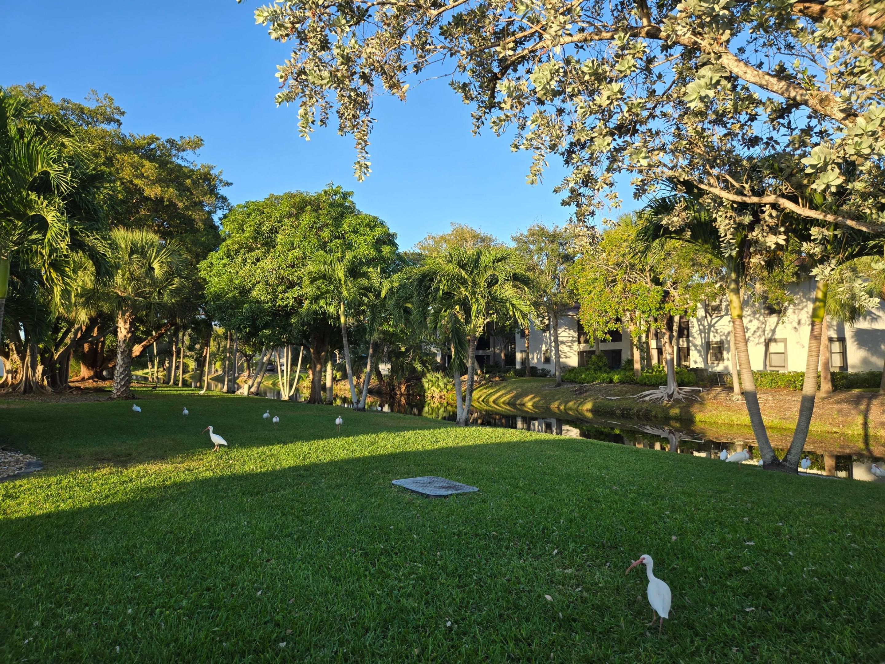 LAUDERDALE WEST - Residential