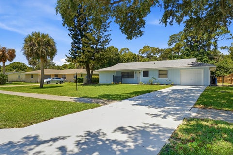 Photo of 6007 Fort Pierce Boulevard, Fort Pierce, FL 34951 (MLS # B26040423)