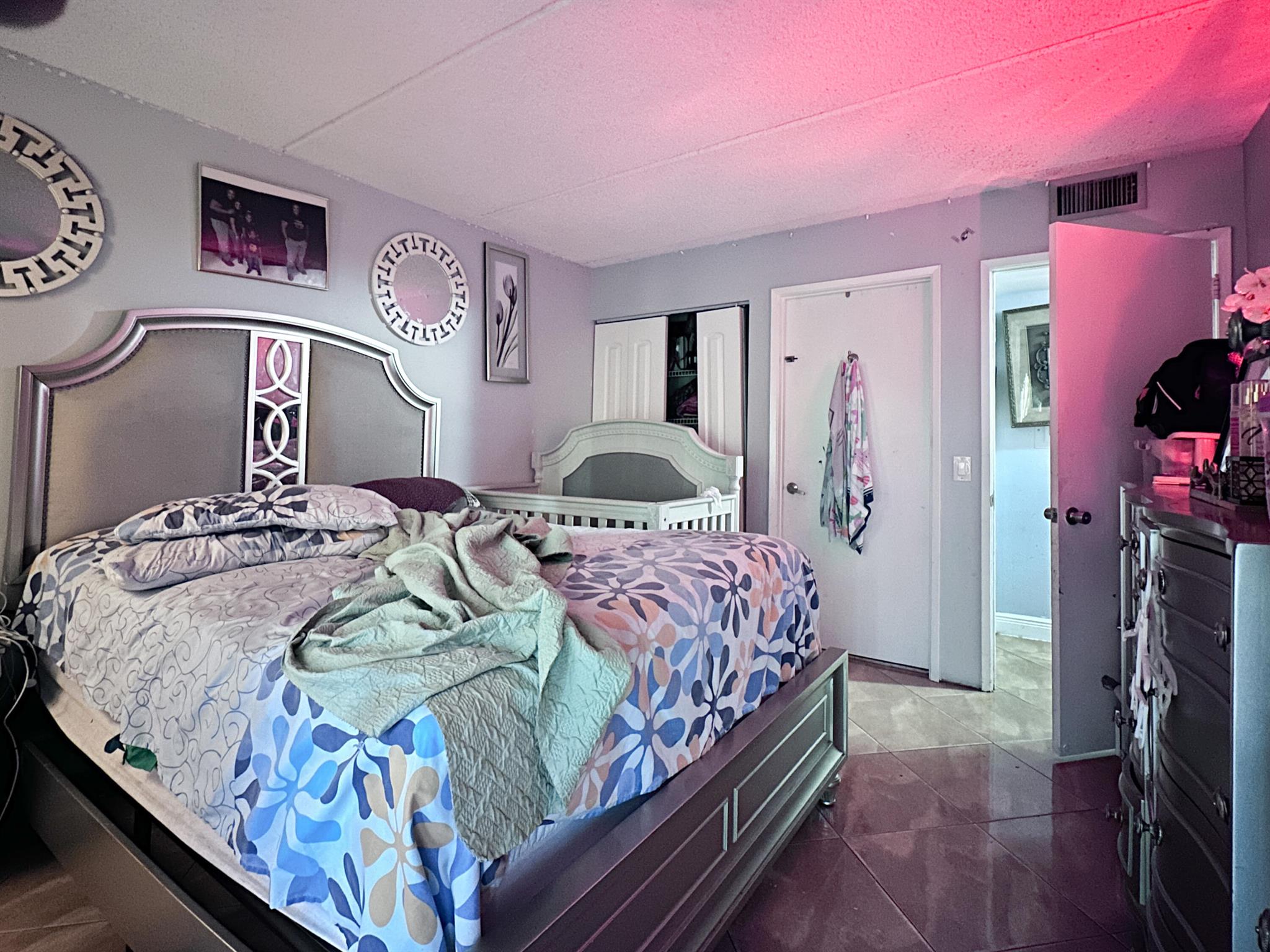 MEADOWS ON THE GREEN COND - Residential