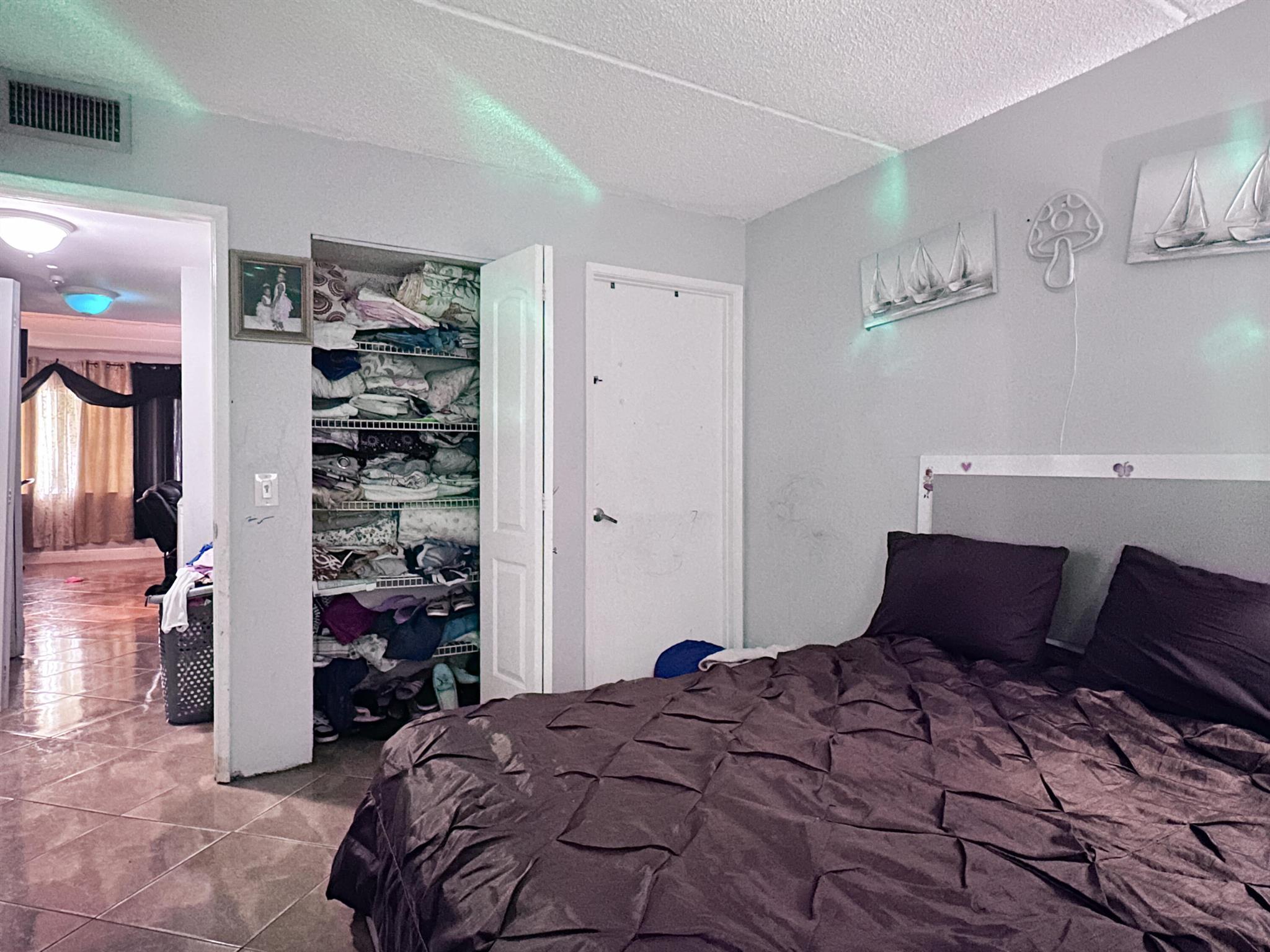 MEADOWS ON THE GREEN COND - Residential