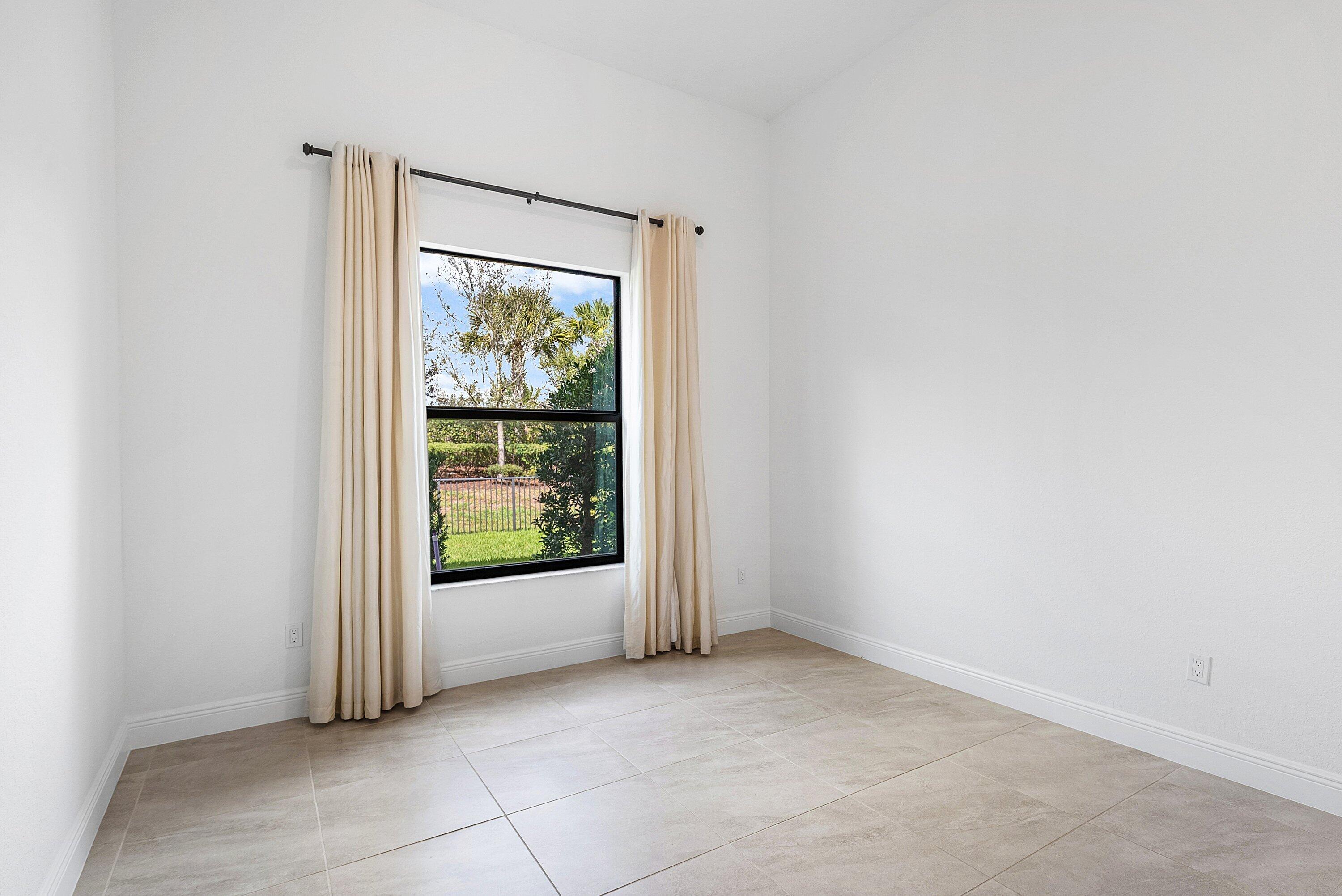 PARKLAND BAY - Residential