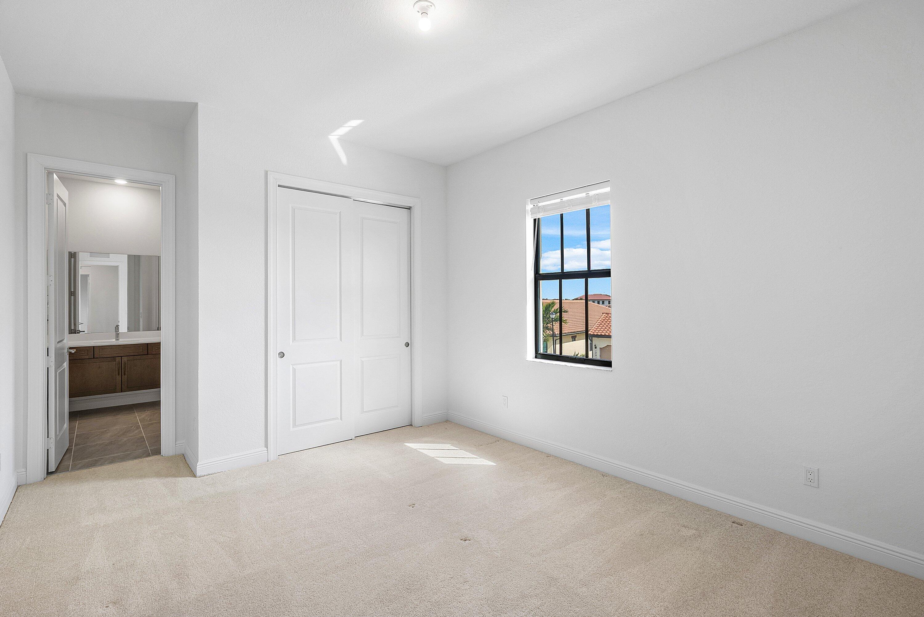 PARKLAND BAY - Residential