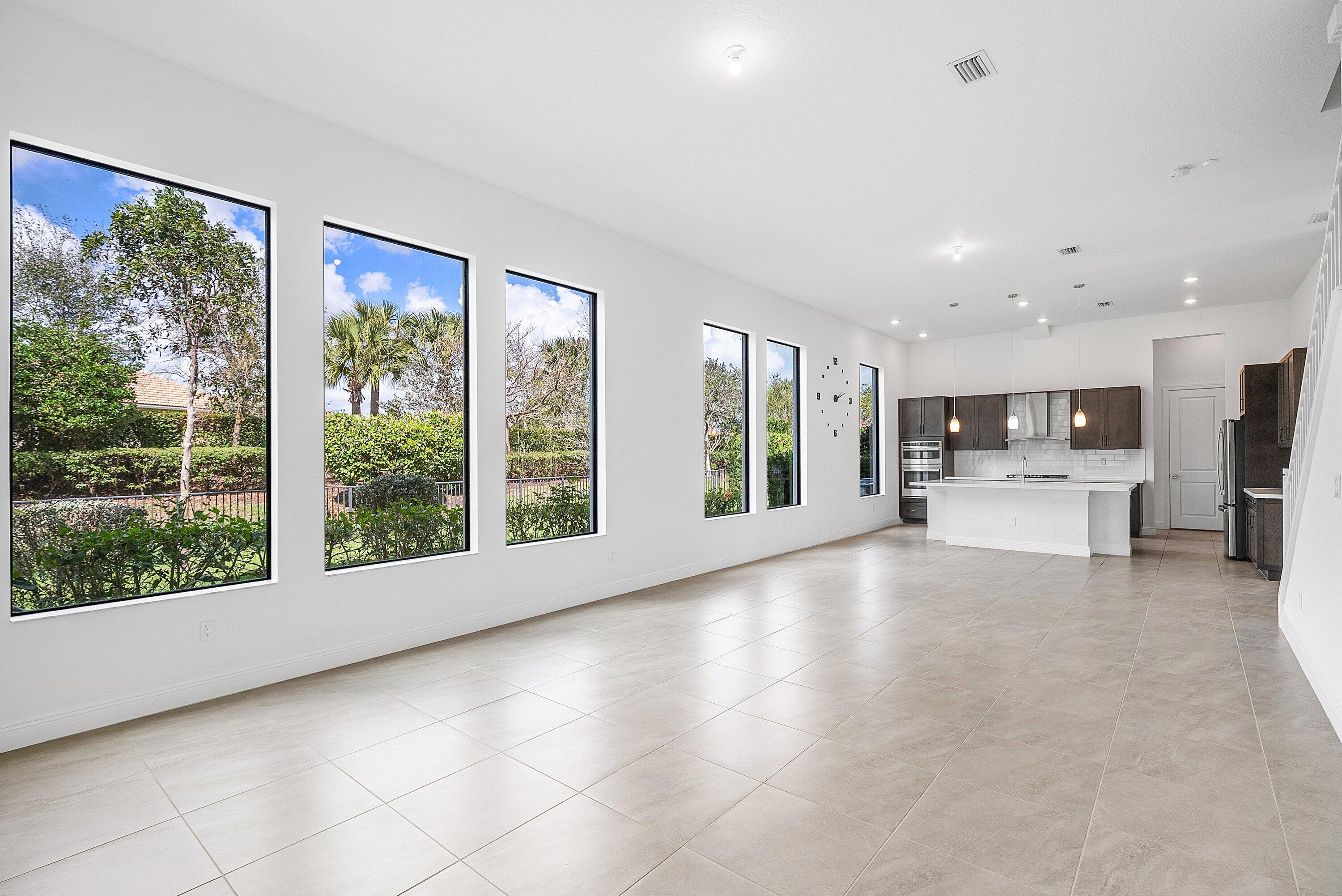 PARKLAND BAY - Residential