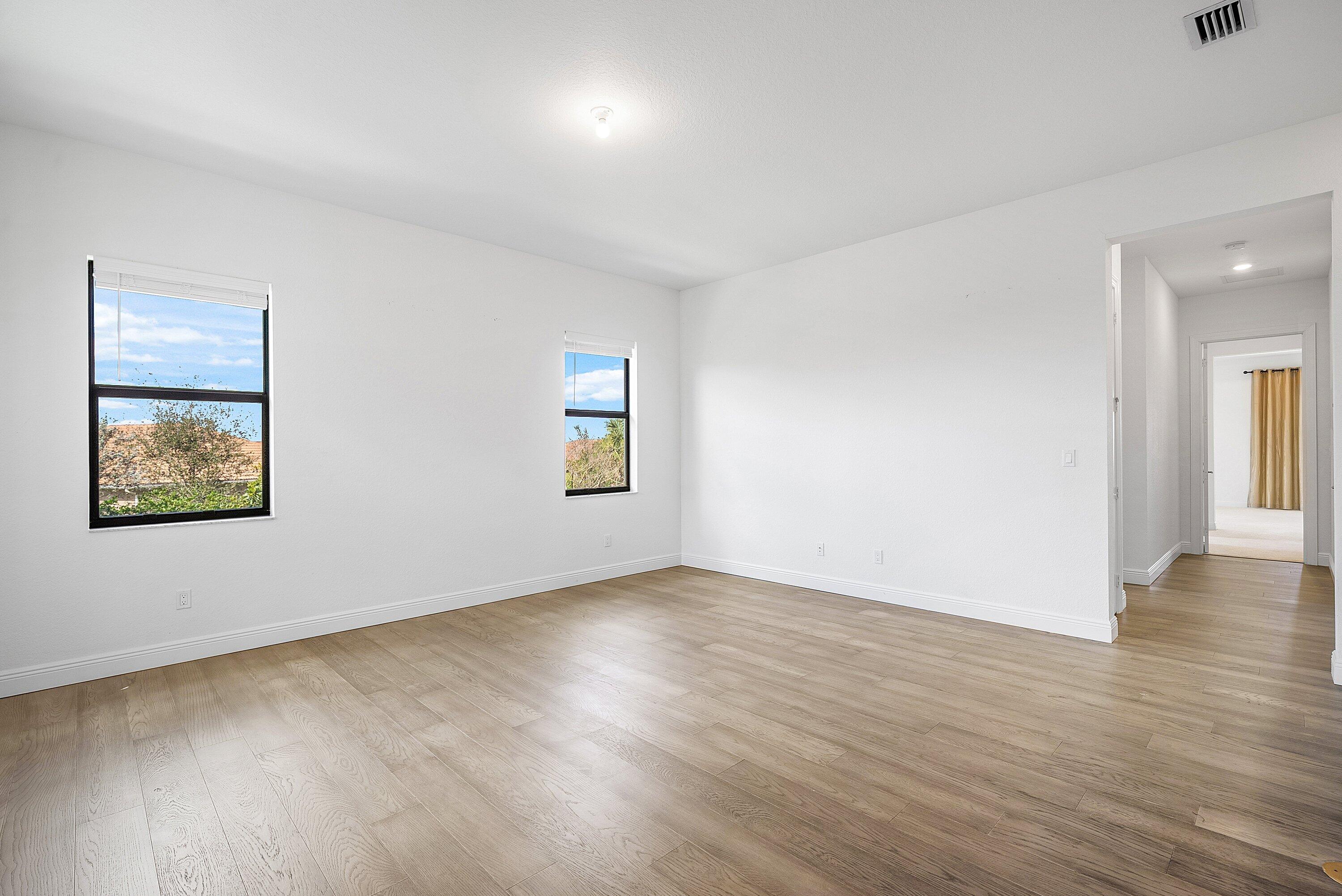 PARKLAND BAY - Residential