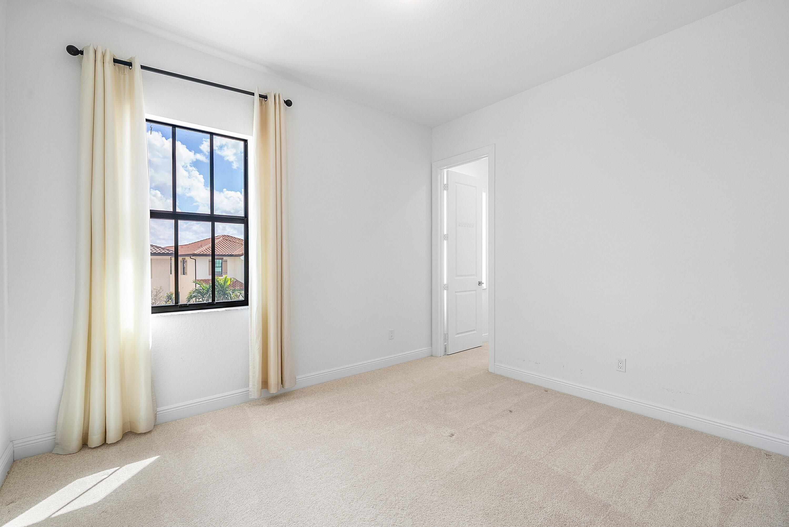 PARKLAND BAY - Residential