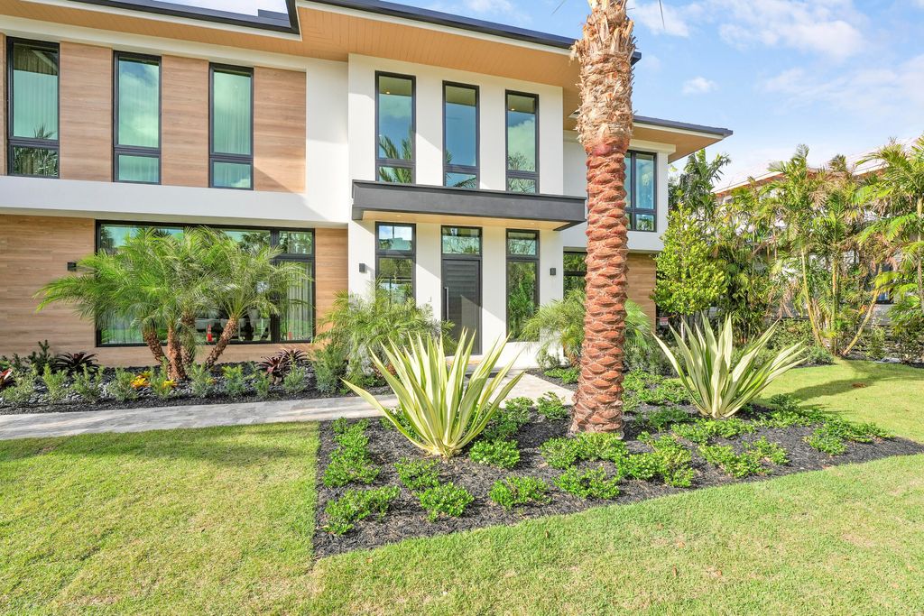 Photo of 11340 Polo Park Trail, Wellington, FL 33414 (MLS # R11163019)