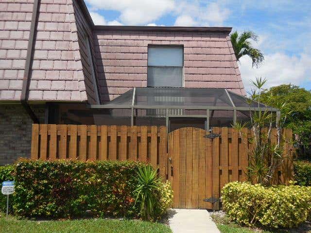 Photo of 7739 Courtyard Run W, Boca Raton, FL 33433 (MLS # R10820356)