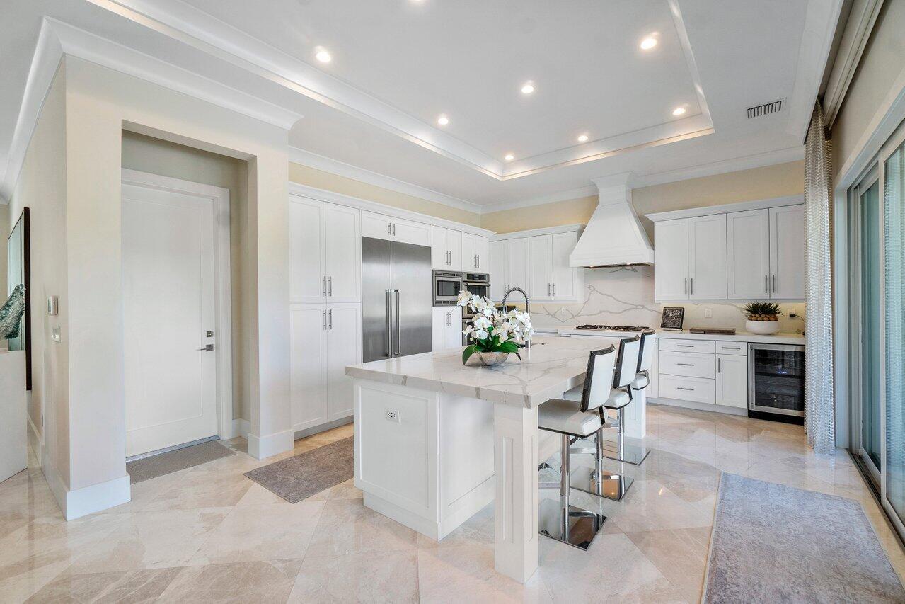 TROPIC ISLE - Residential