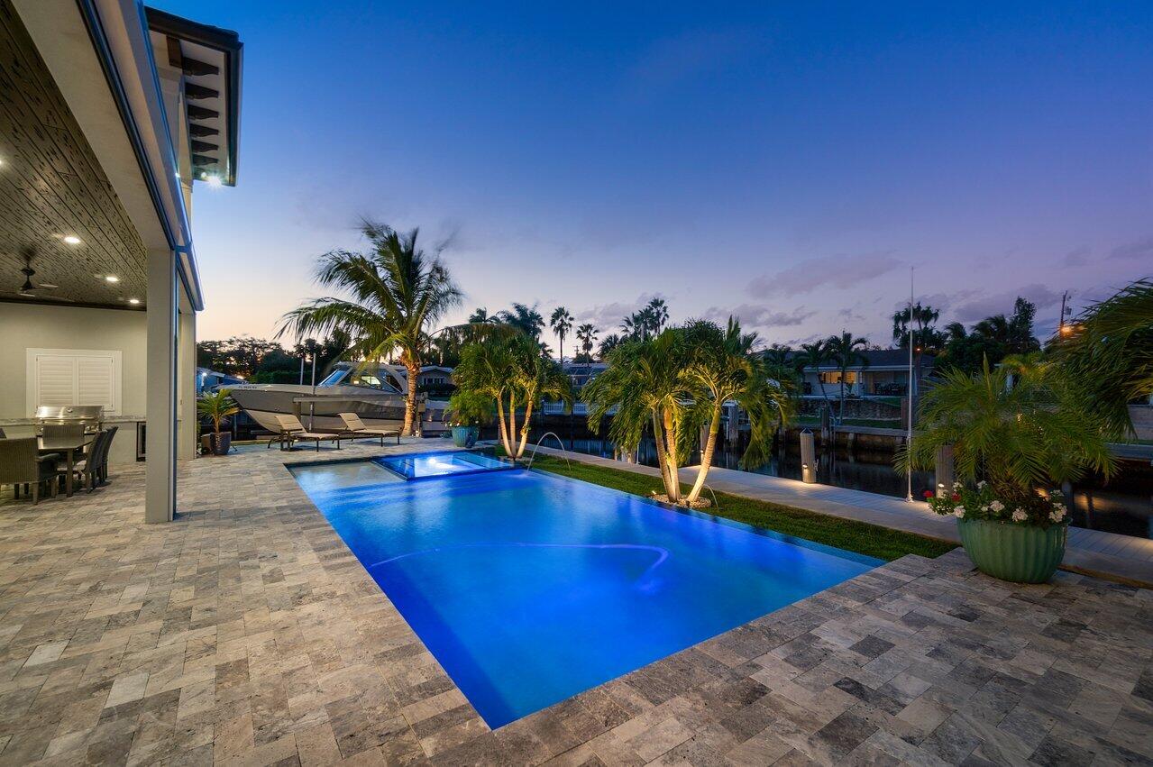 TROPIC ISLE - Residential