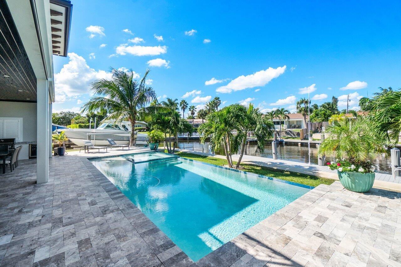 TROPIC ISLE - Residential