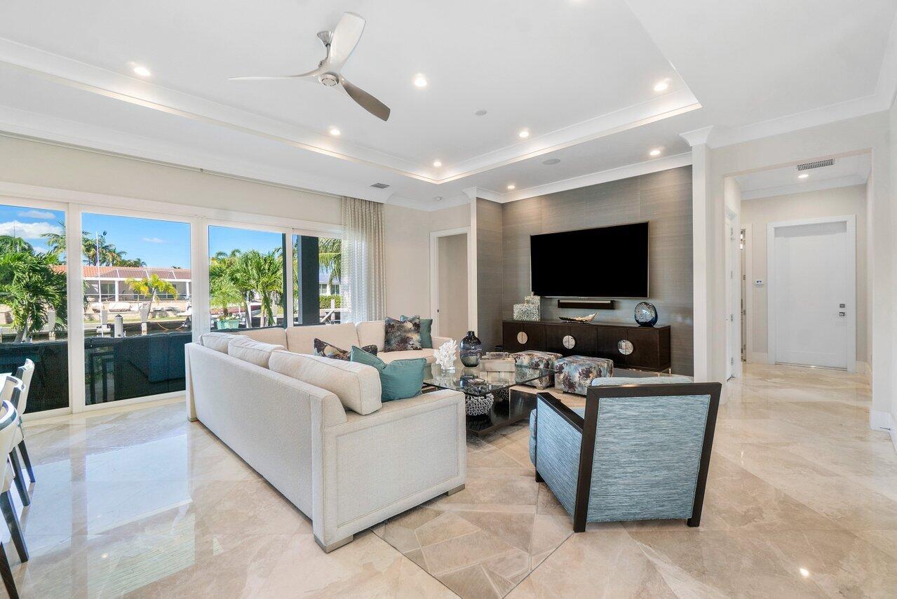 TROPIC ISLE - Residential