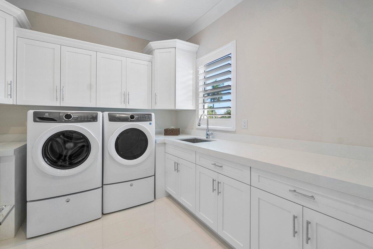 TROPIC ISLE - Residential