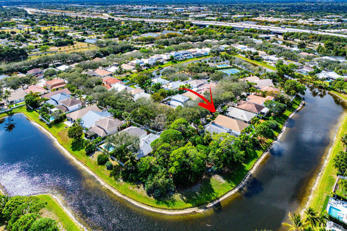 DELRAY LAKES - Residential