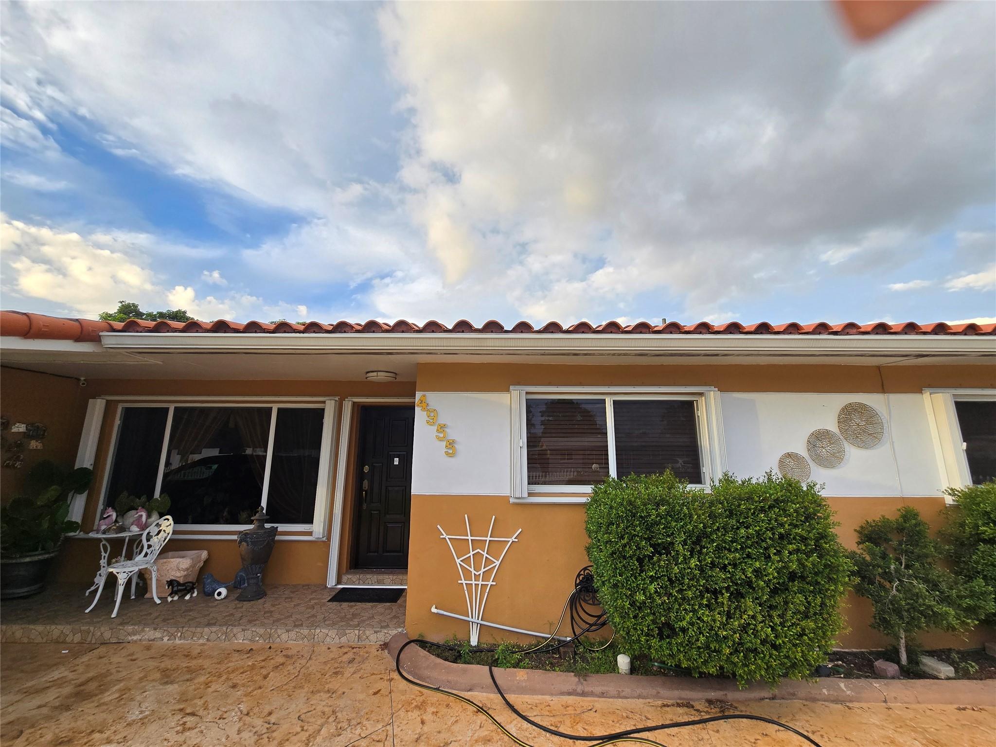 Carol City Add 03 - Residential Lease