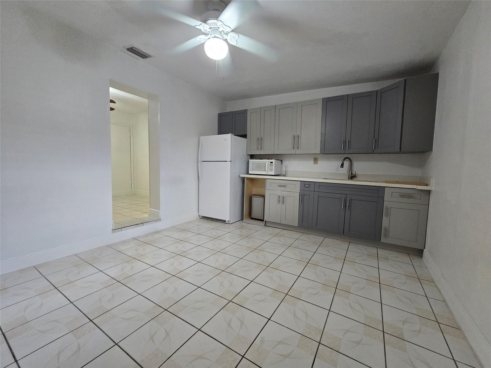 Carol City Add 03 - Residential Lease