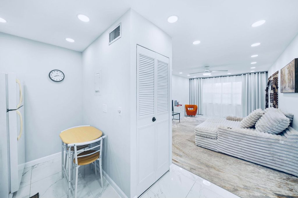 Photo of 129 Lake Carol Drive #129, West Palm Beach, FL 33411 (MLS # B26010210)