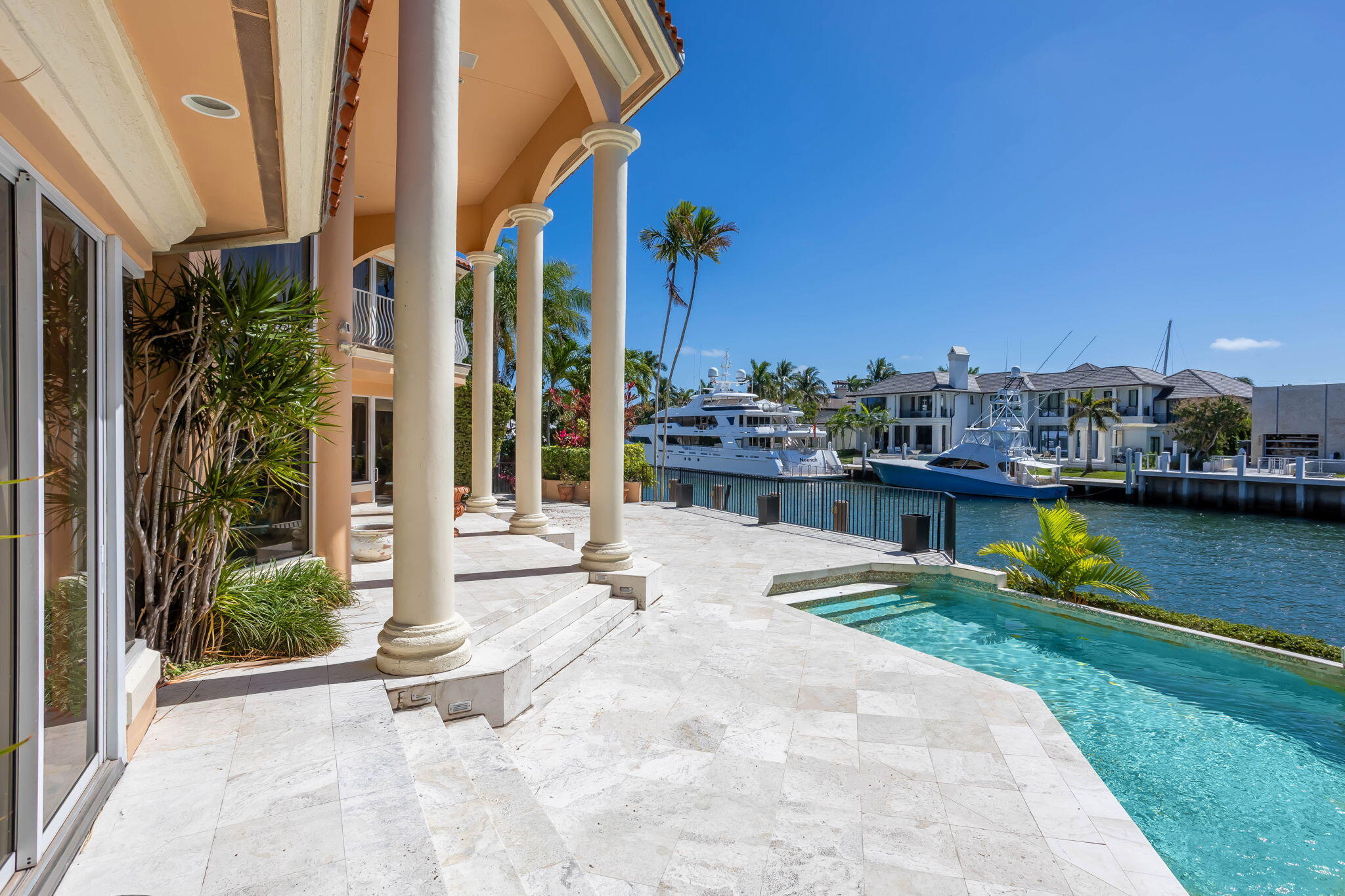 ISLA BAHIA - Residential