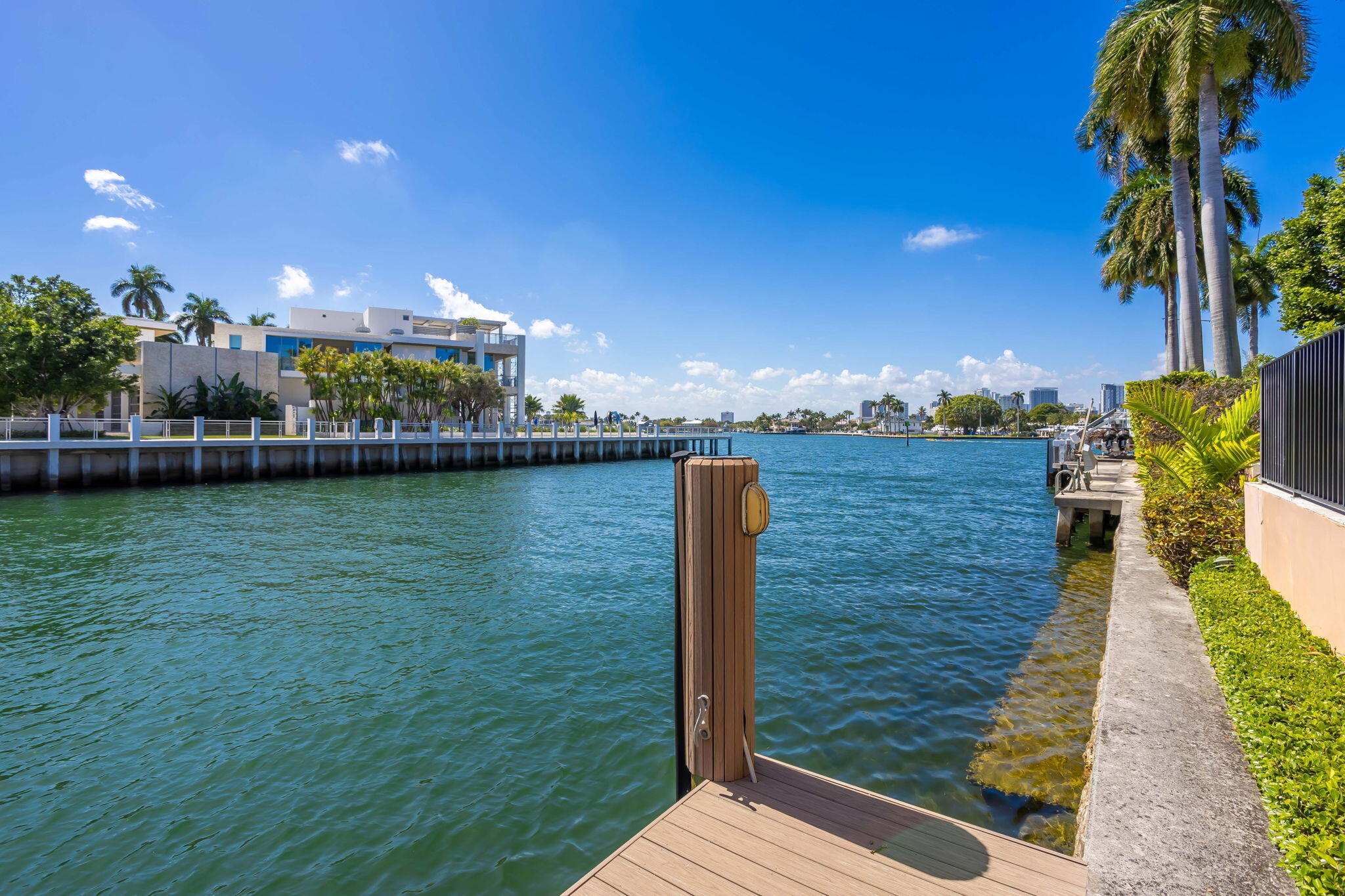 ISLA BAHIA - Residential