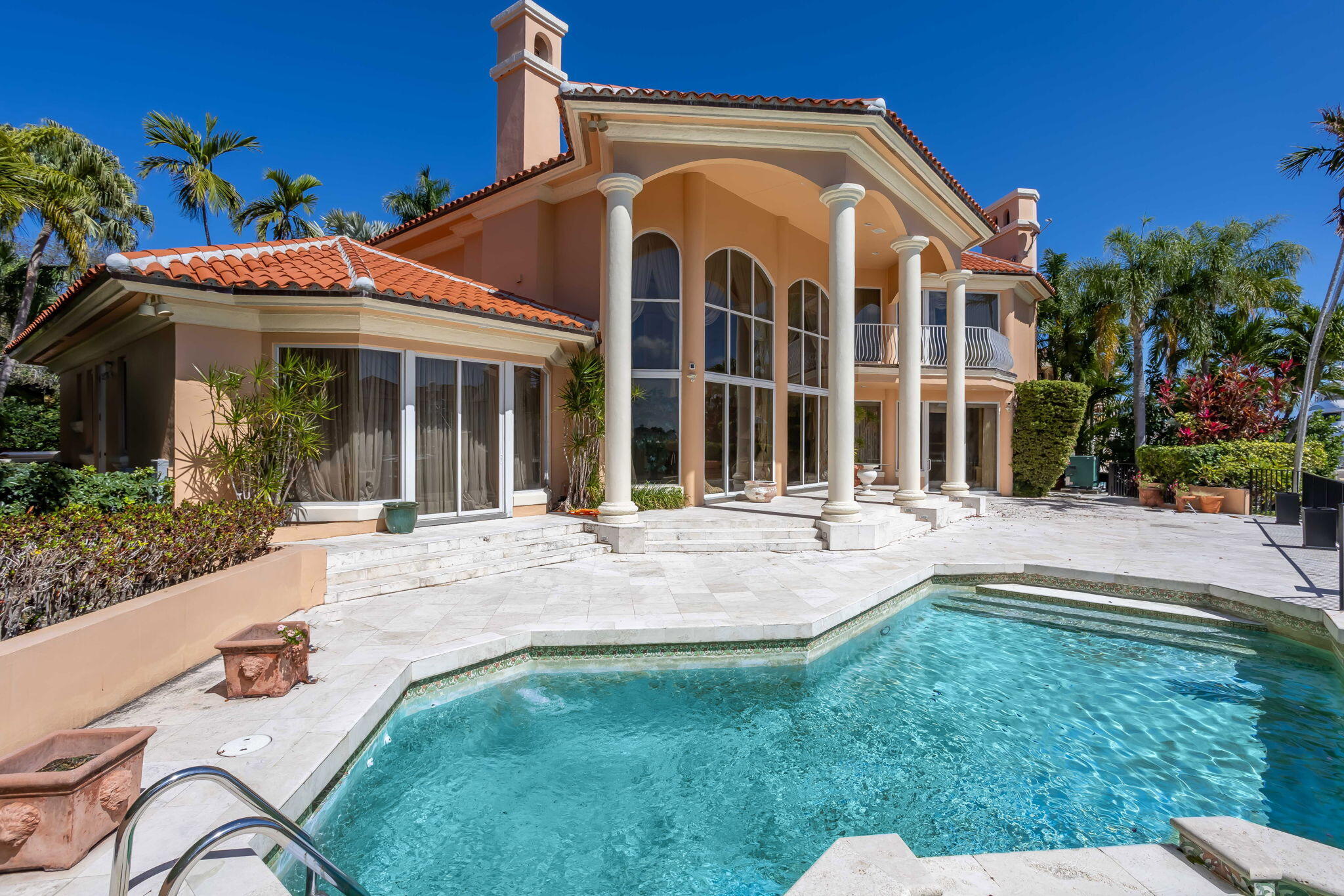 ISLA BAHIA - Residential