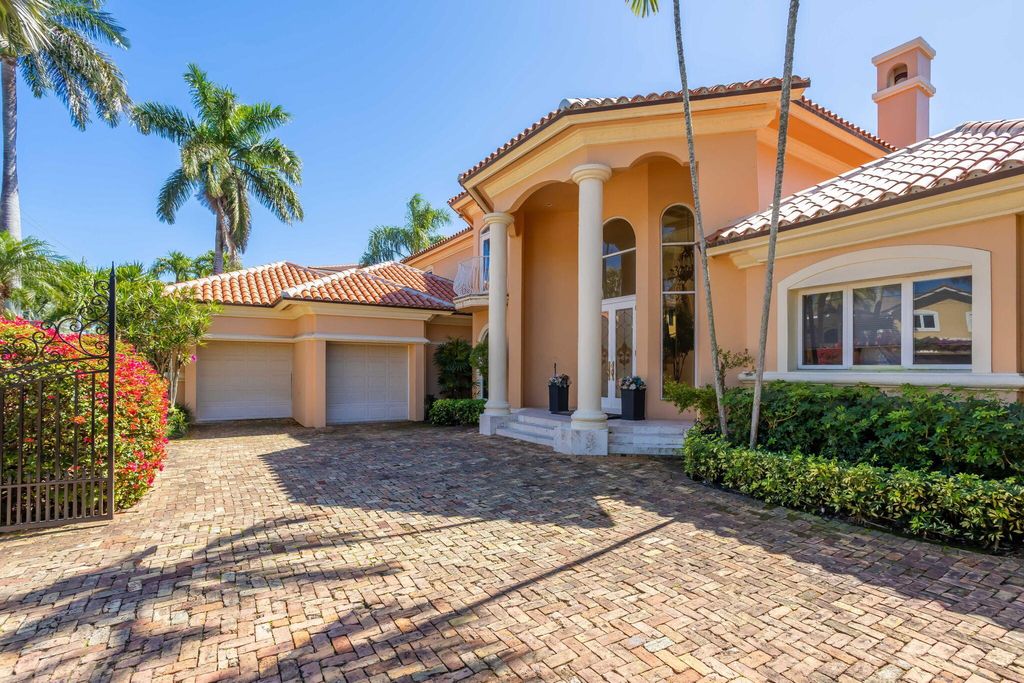 Photo of 4 Isla Bahia Drive, Fort Lauderdale, FL 33316 (MLS # B26000781)