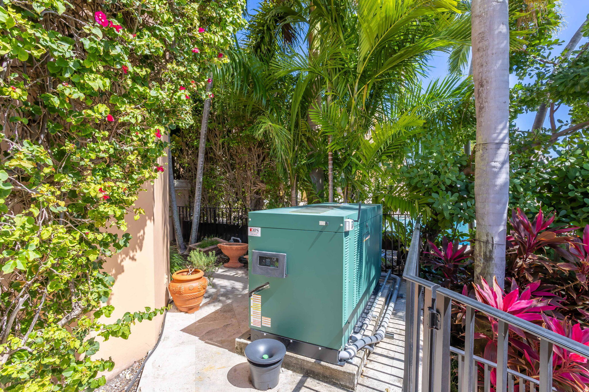 ISLA BAHIA - Residential