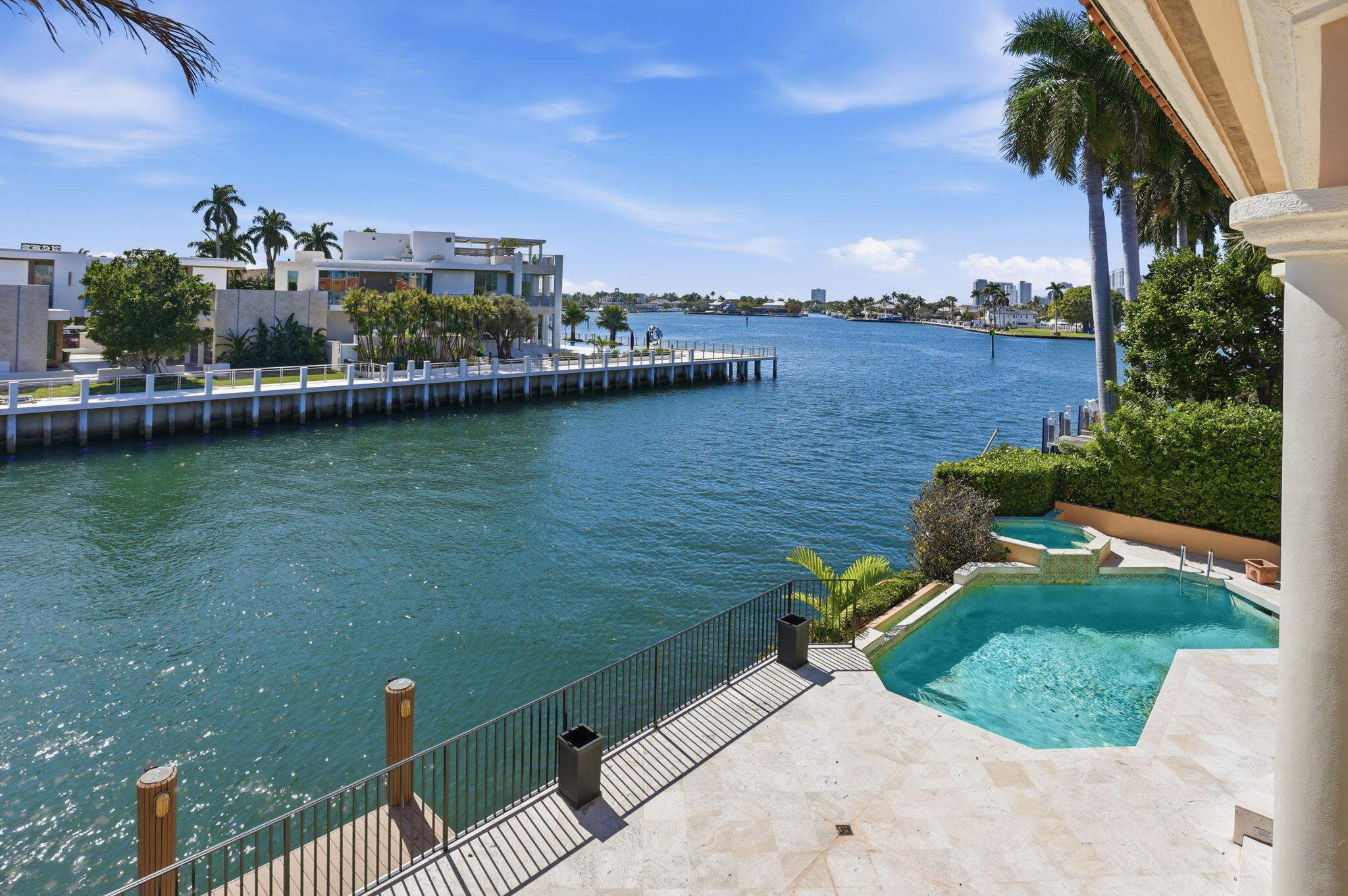 ISLA BAHIA - Residential