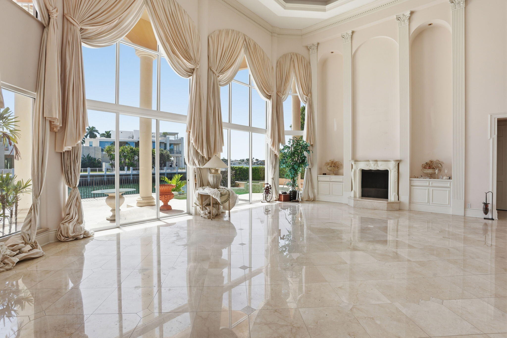 ISLA BAHIA - Residential