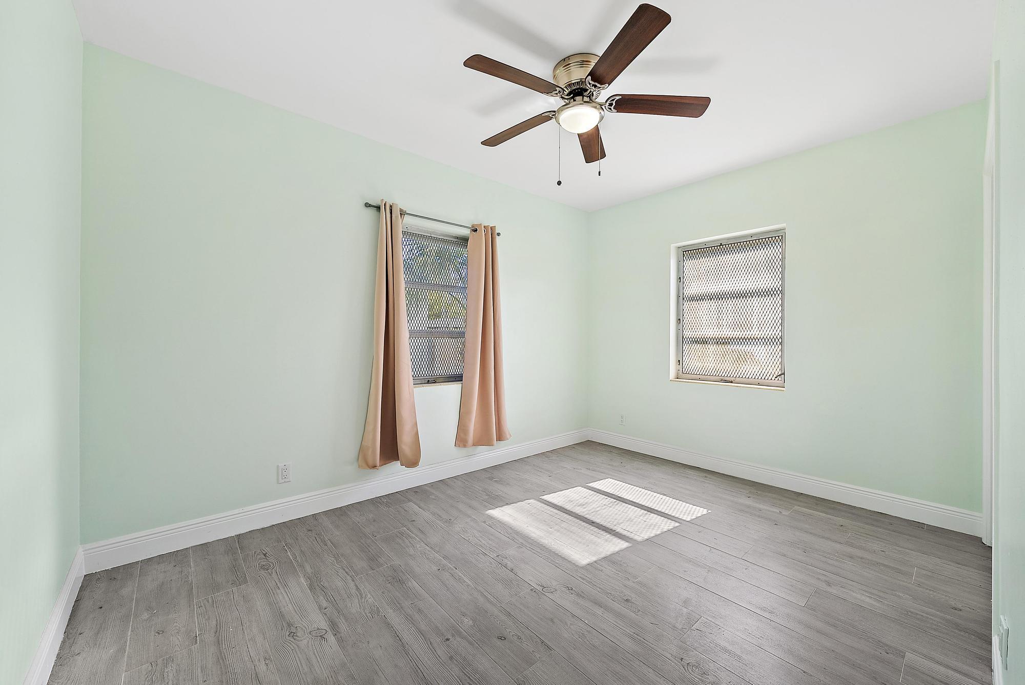 LEE WOOD PARK IN - Residential Lease