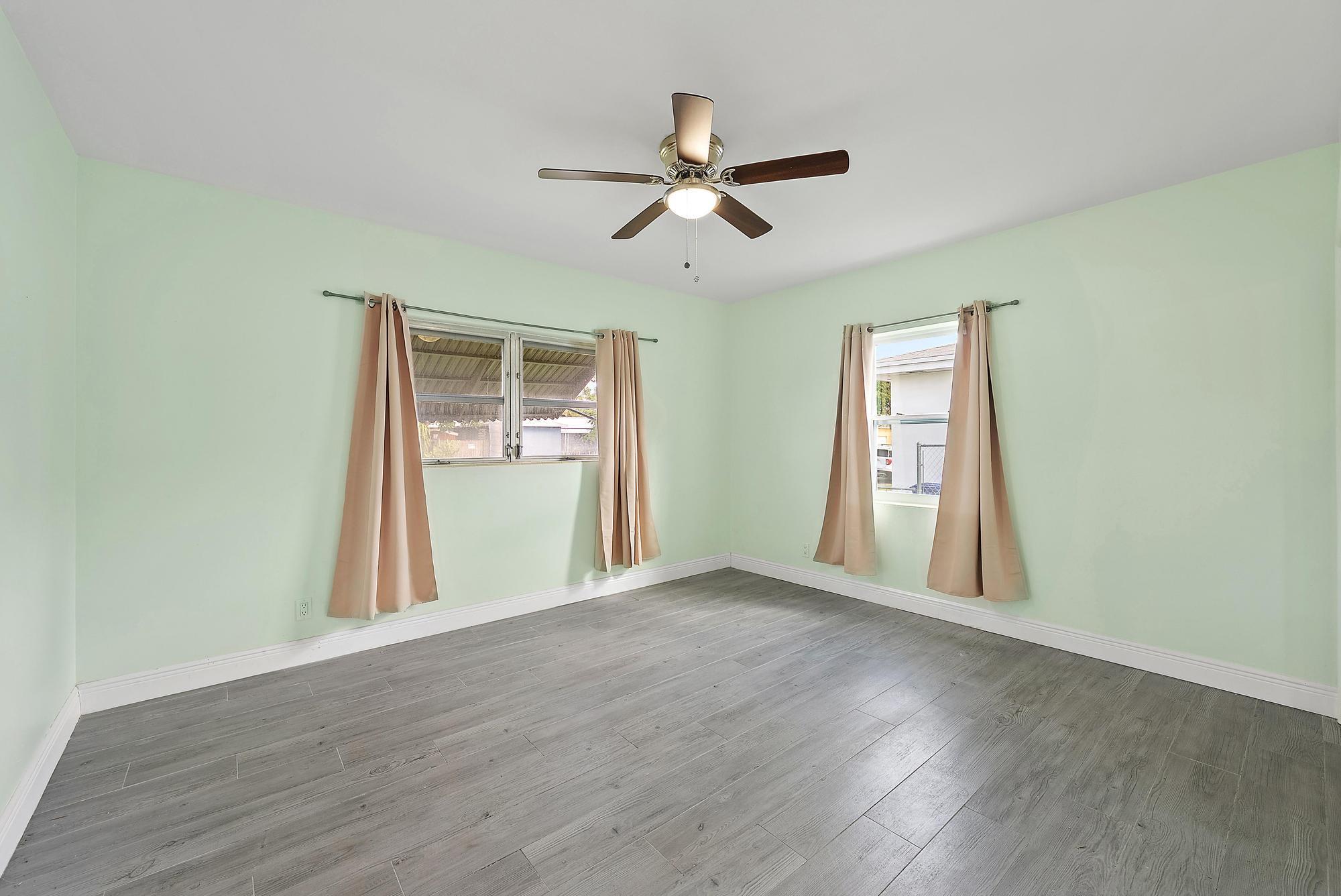 LEE WOOD PARK IN - Residential Lease