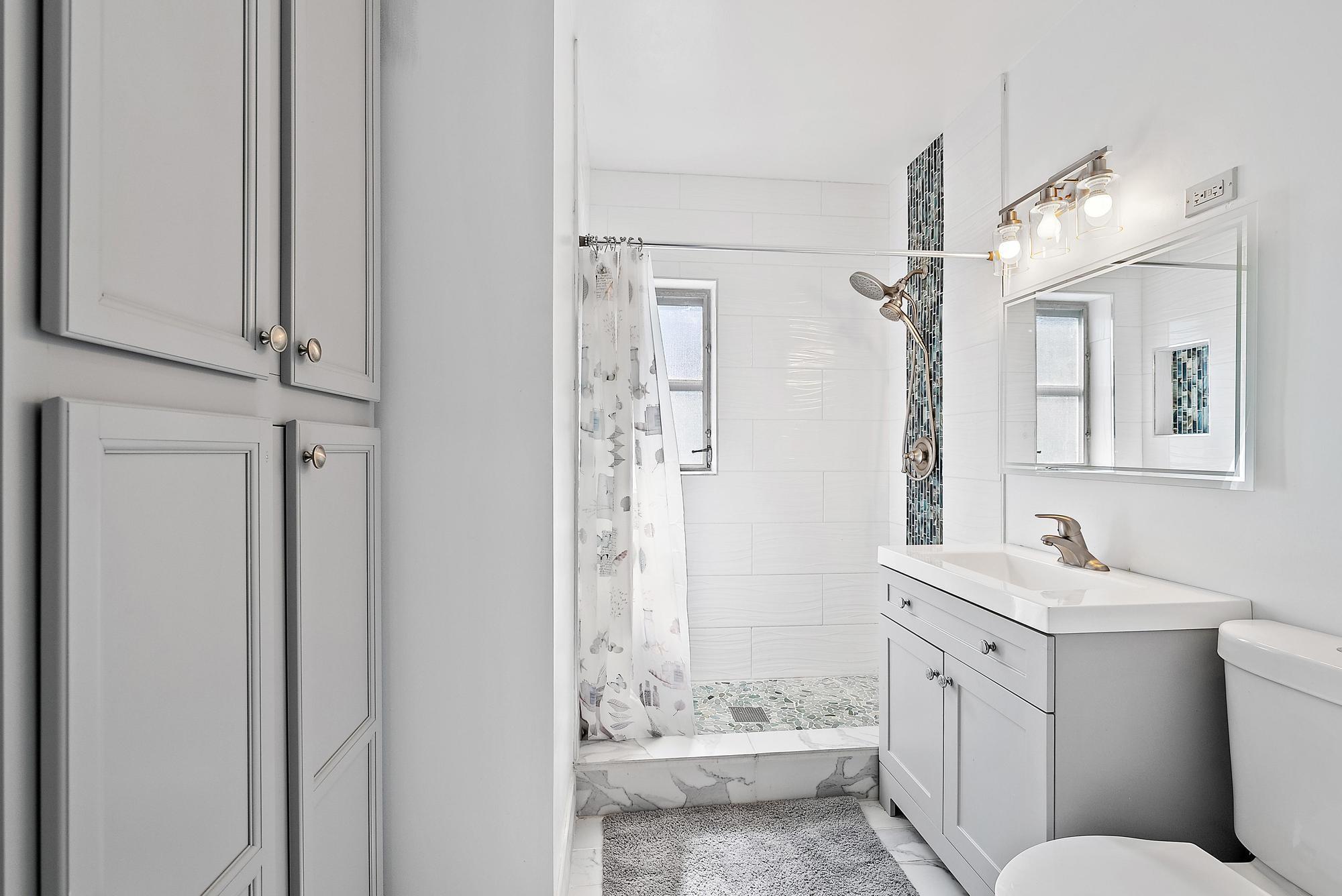 LEE WOOD PARK IN - Residential Lease