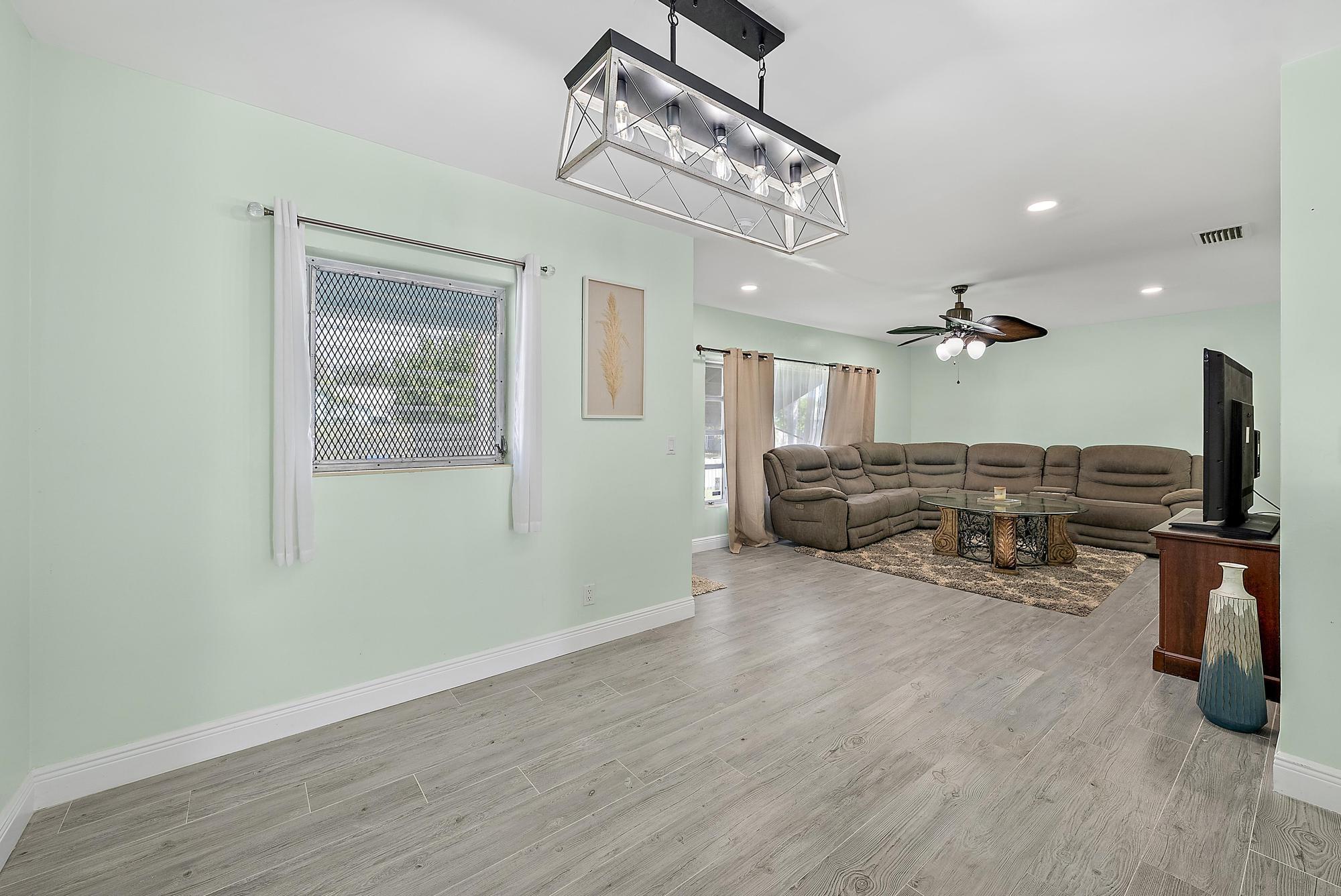 LEE WOOD PARK IN - Residential Lease