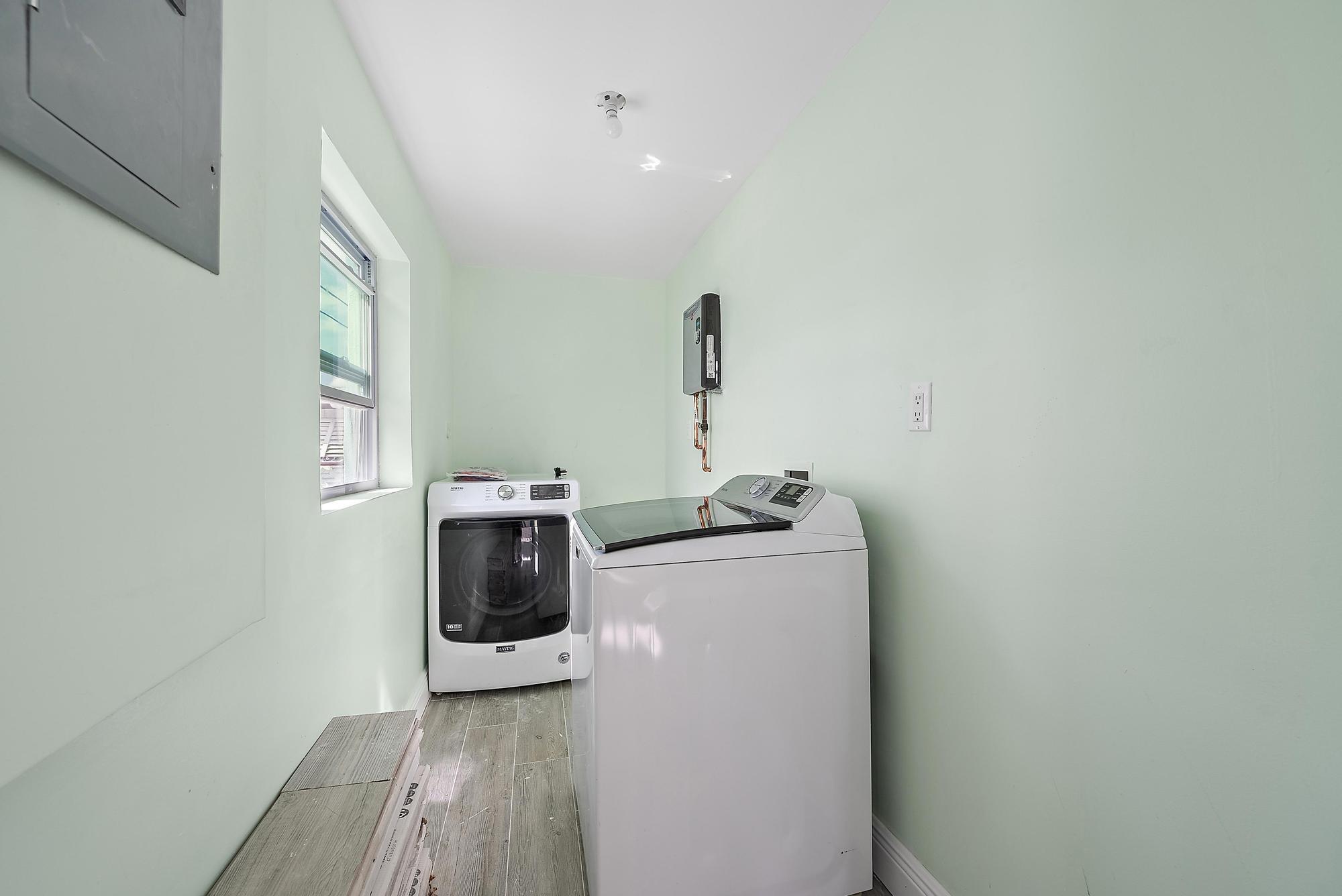 LEE WOOD PARK IN - Residential Lease