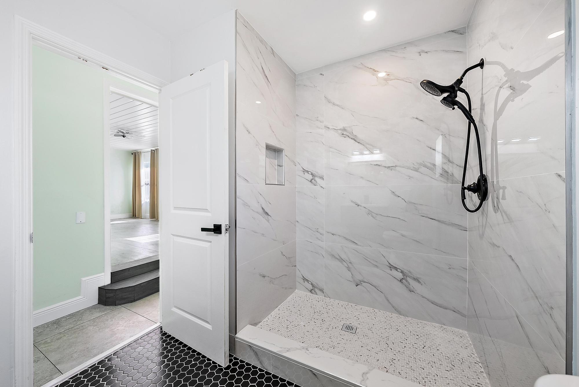 LEE WOOD PARK IN - Residential Lease