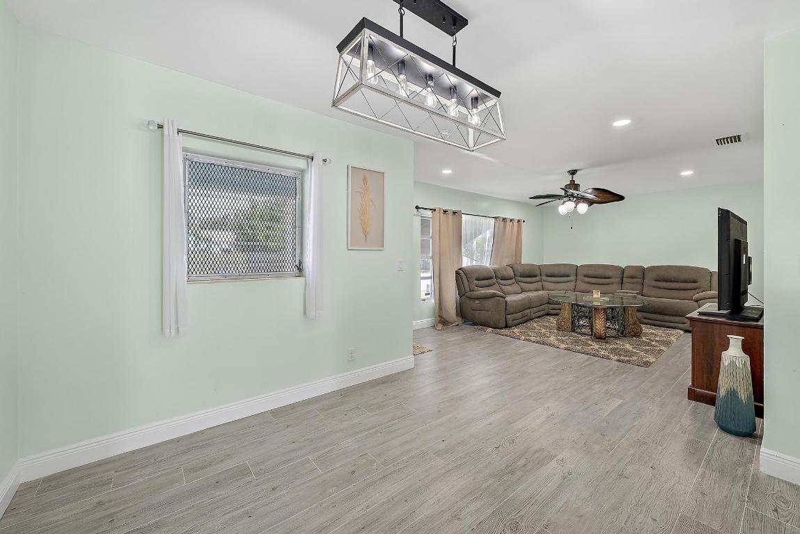 LEE WOOD PARK IN - Residential Lease