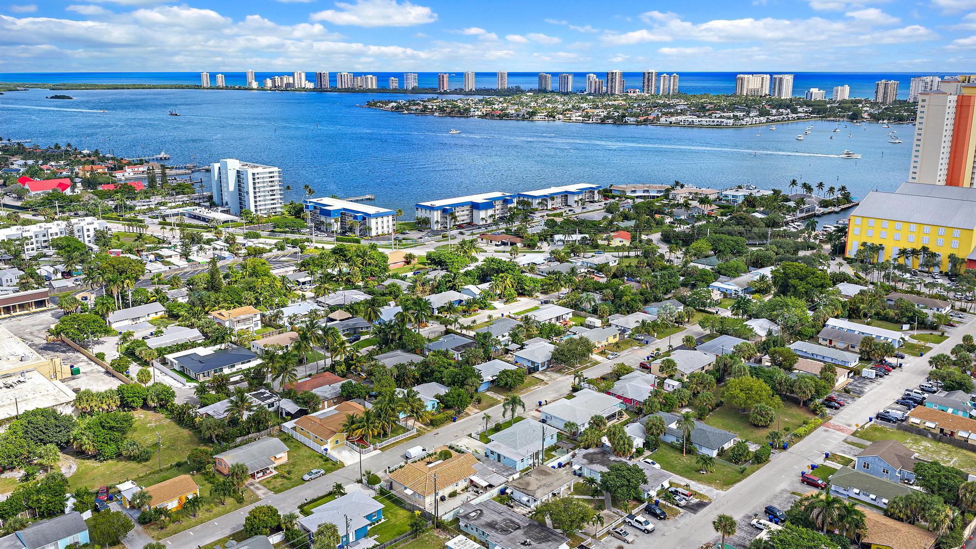 LEE WOOD PARK IN - Residential Lease