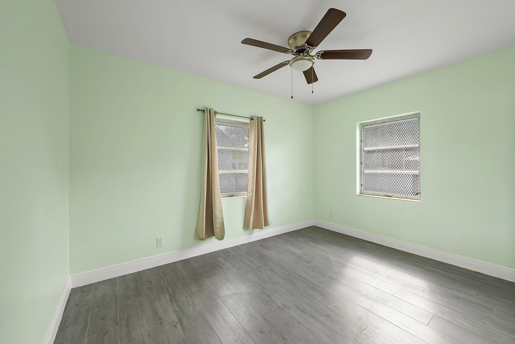 LEE WOOD PARK IN - Residential Lease