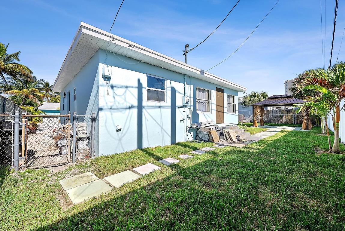 LEE WOOD PARK IN - Residential Lease