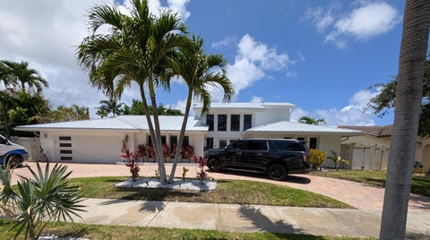 Photo of 1511 SE 12th Court, Deerfield Beach, FL 33441 (MLS # B26033688)